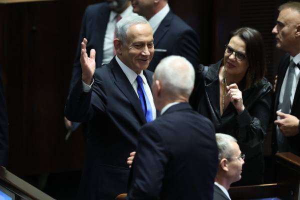 Izrael: Felesküdött Benjamin Netanjahu hatodik kormánya